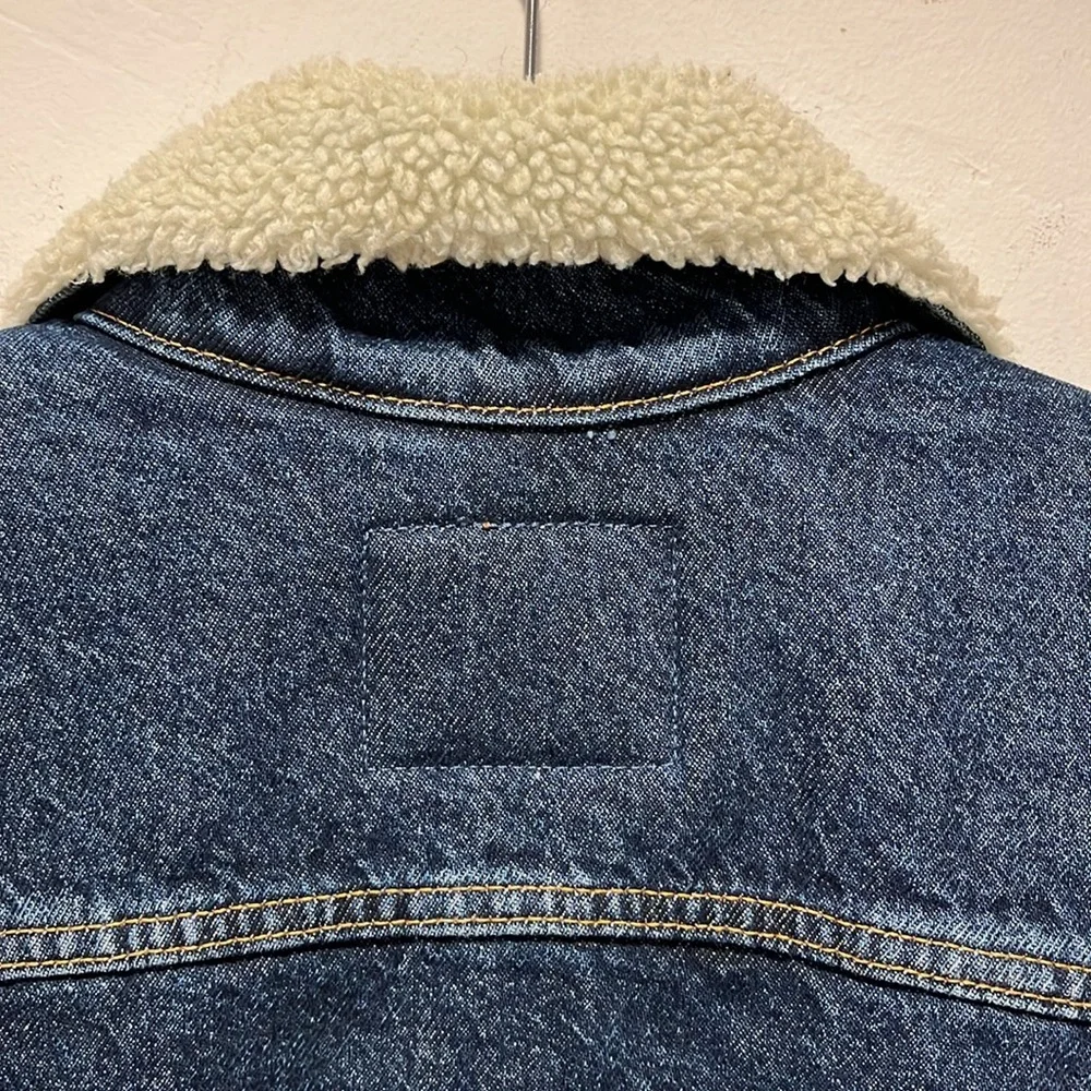 LevisType 3 Sherpa Trucker Denim Blue Jacket Women’s Size L - Picture 6 of 16
